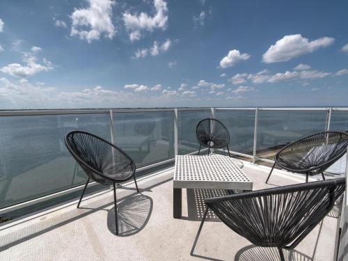 Scherpenisse Apartment | Apartment in Scherpenisse by Oosterschelde