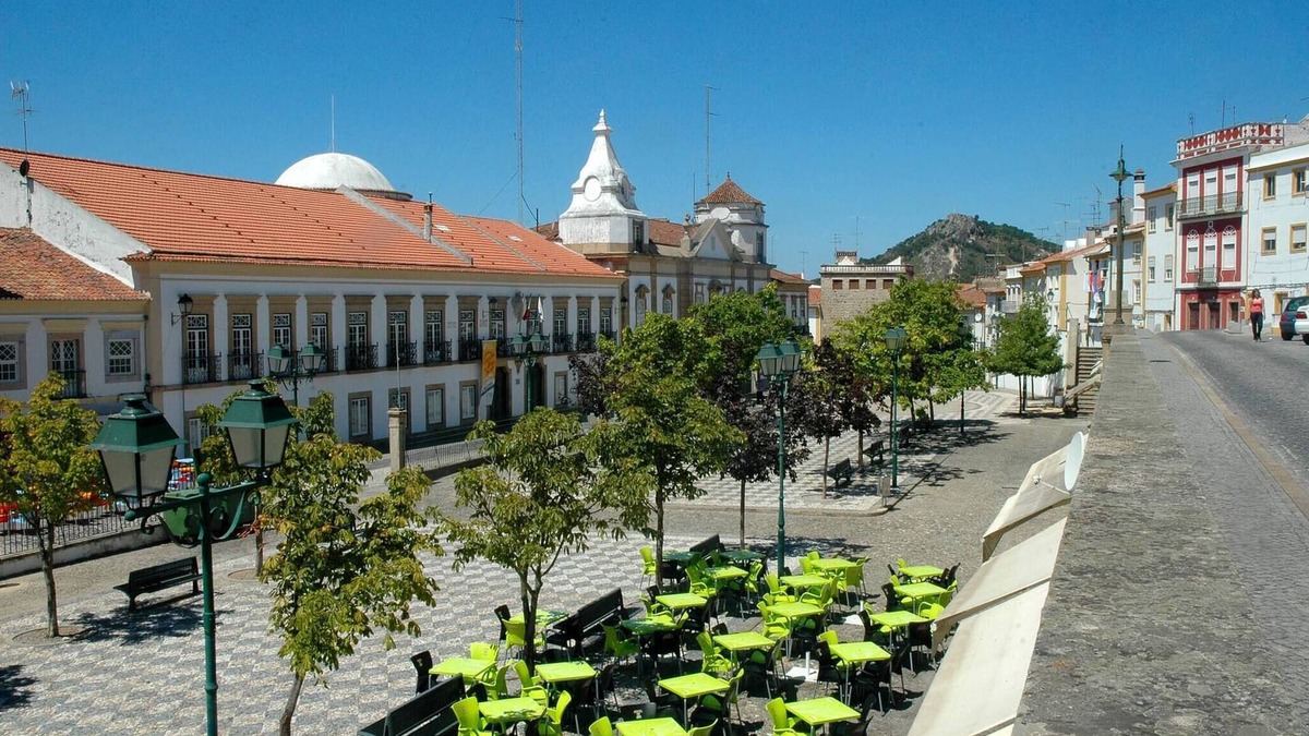 Portalegre Apartment | Apartment in Semeador