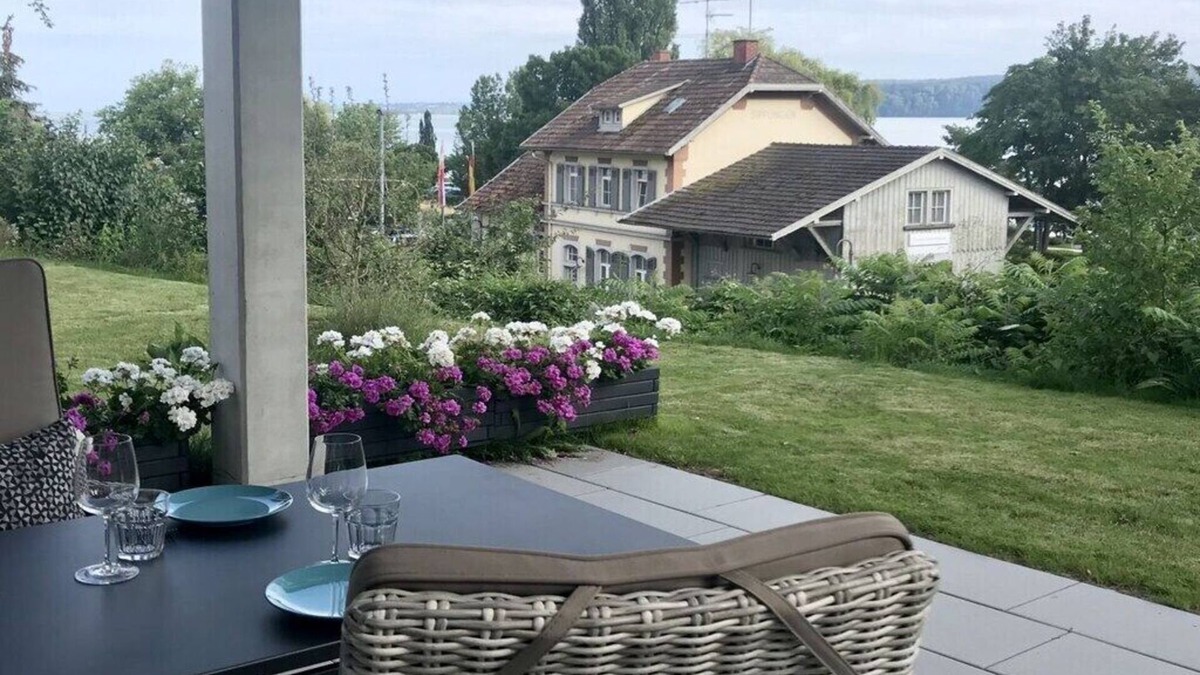 Sipplingen House | Apartment in Sipplingen with swimming pool
