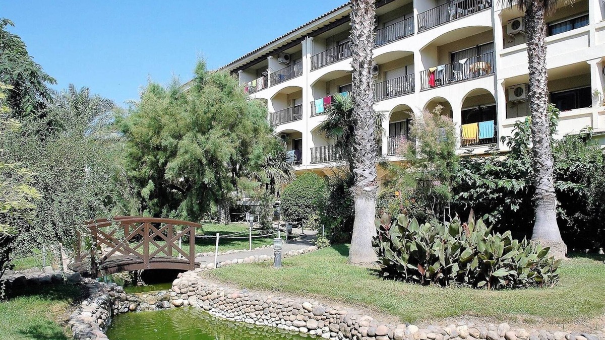 L'Estartit Apartment | Apartment in Spain near Beach & Pool