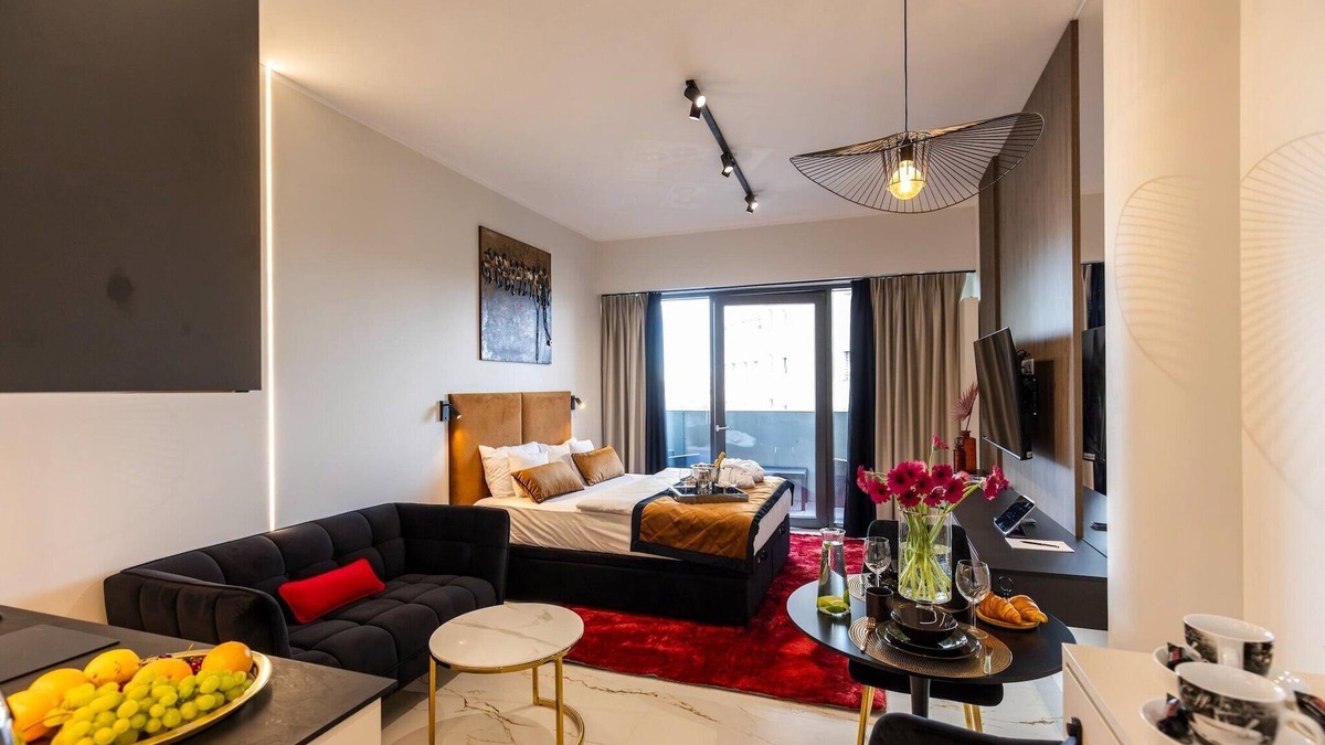 West Pomeranian Voivodeship House | Apartment in Szczecin with Pool and Terrace