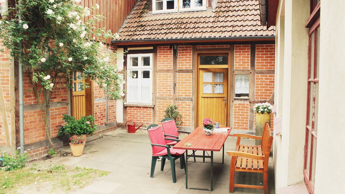 Hermannsburg Apartment | Apartment in the center, ground floor, family friendly, large garden.