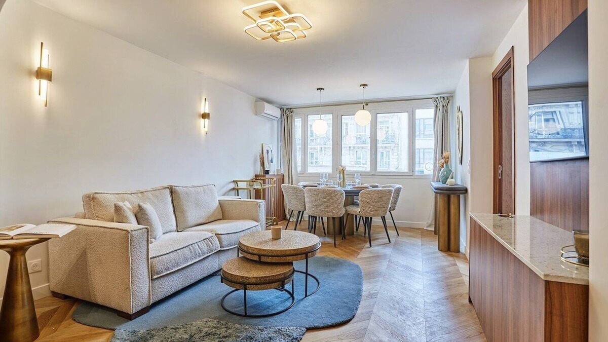Saint-Vincent-de-Paul Apartment | Apartment in the Center of Paris