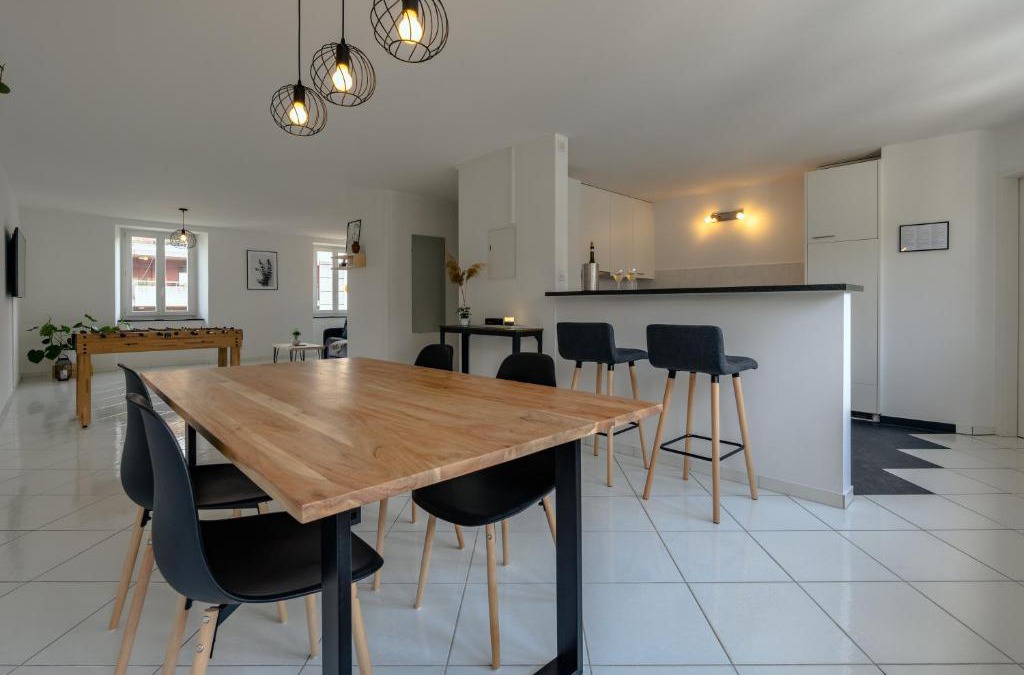 Biel Apartment | Apartment in the city center with free parking