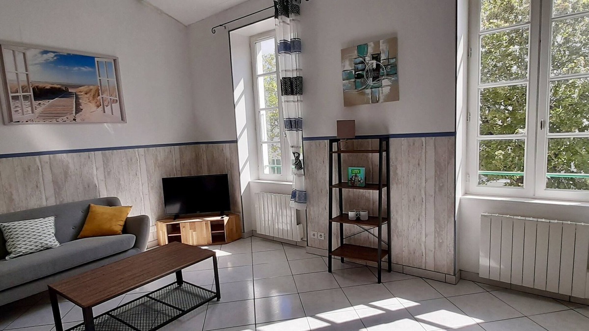 La Flotte Apartment | Apartment in the heart of La Flotte