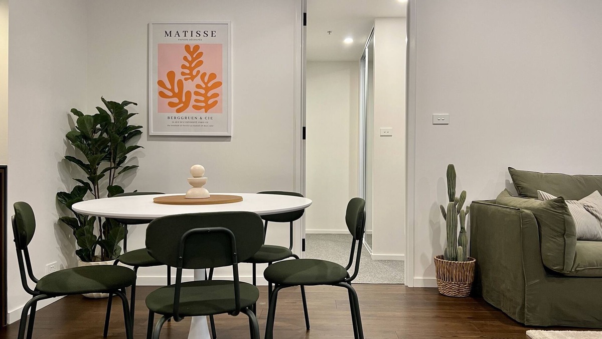 Campbell Apartment | Apartment in the heart of Canberra - 2bed, 2bath, upto 5 ppl, free parking