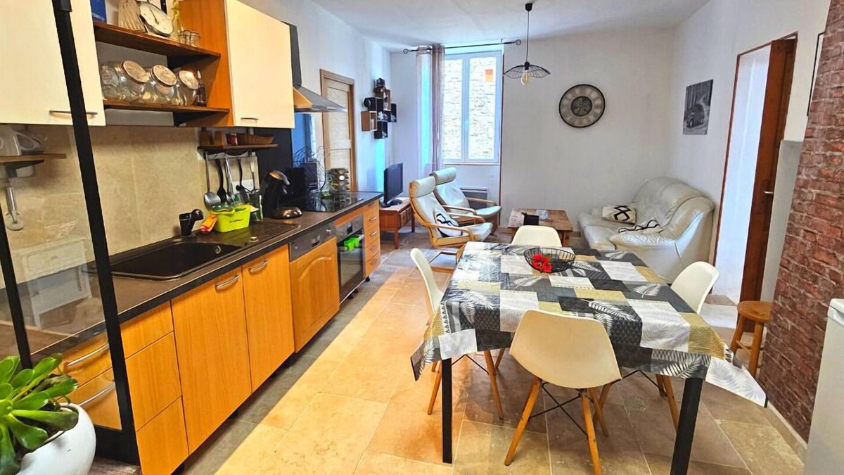 Manas House | Apartment in the heart of the village of Manas