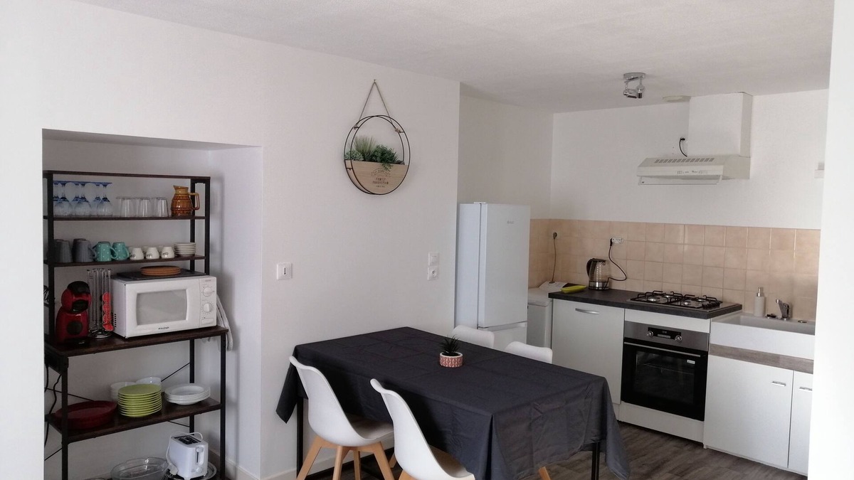 Montsalvy Apartment | Apartment in the historic center - Montsalvy