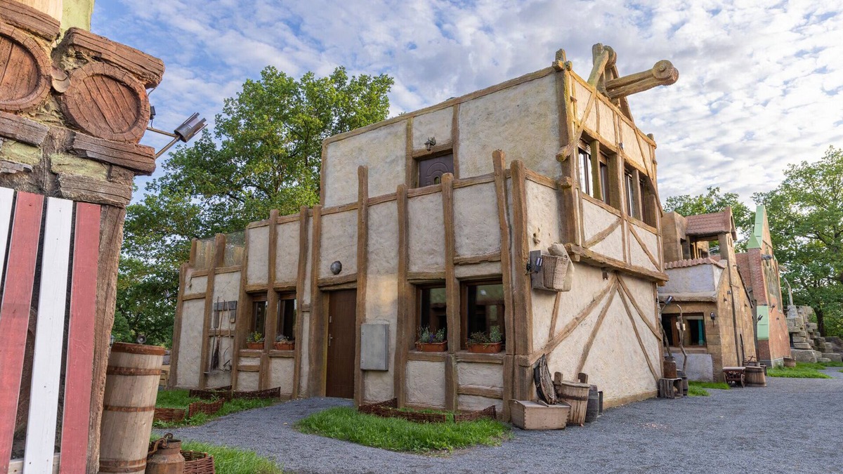 Coswig Apartment | Apartment in the house of the aircraft builder on the bottom left
