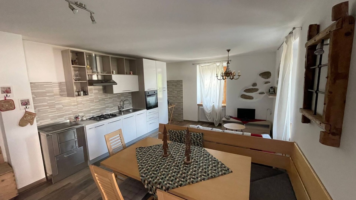 Revo Apartment | Apartment in the mountains, view of the Maddalene chain -Trentino-Alto Adige CIN