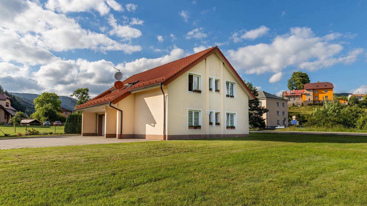 Ostrov House | Apartment in the Ore Mountains/Karlovy Vary region UNESCO