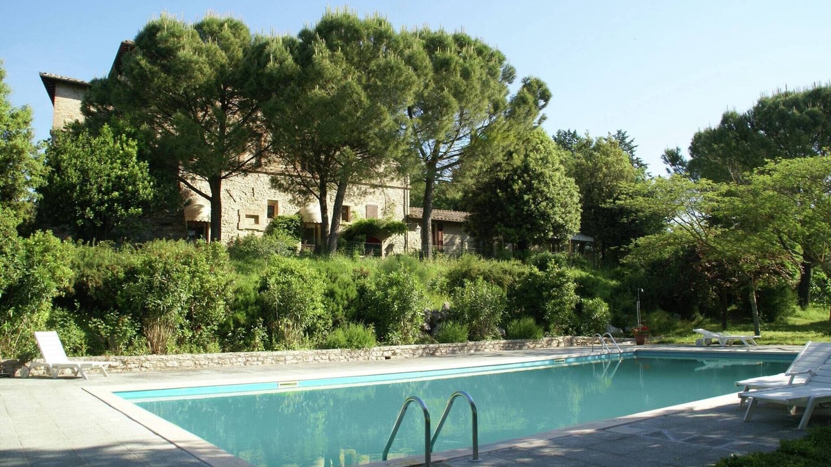 Collesanto Apartment | Apartment in Umbria near Lake Trasimeno