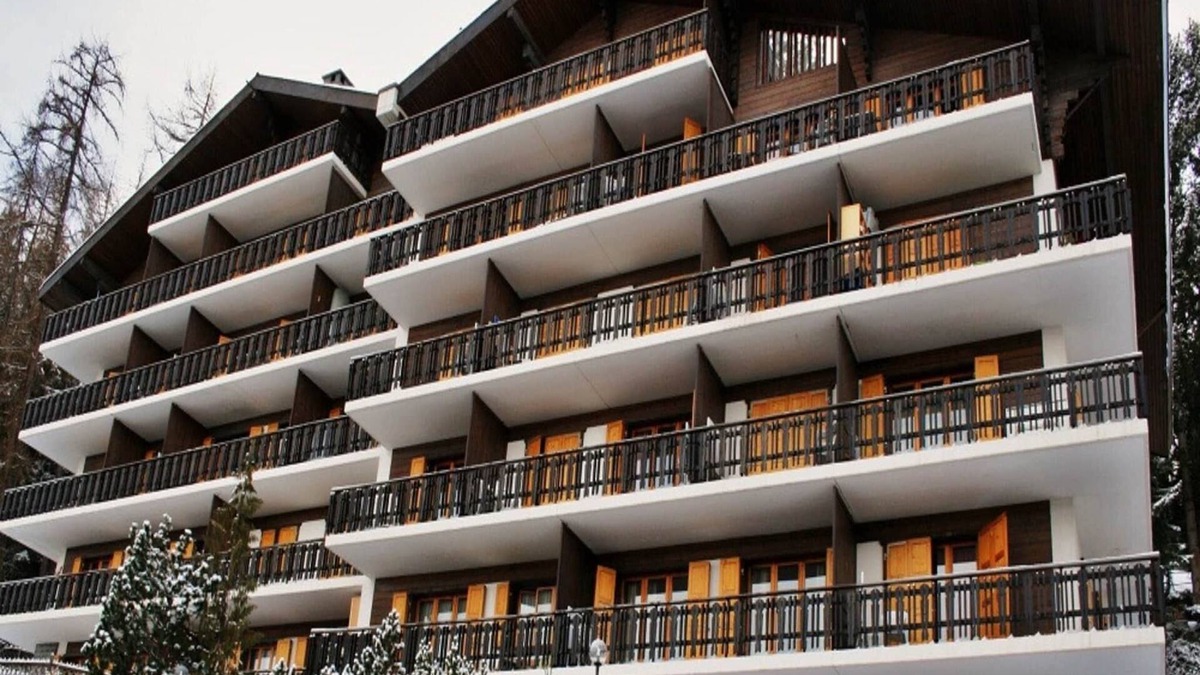 Sion Apartment | Apartment in Veysonnaz with valley view