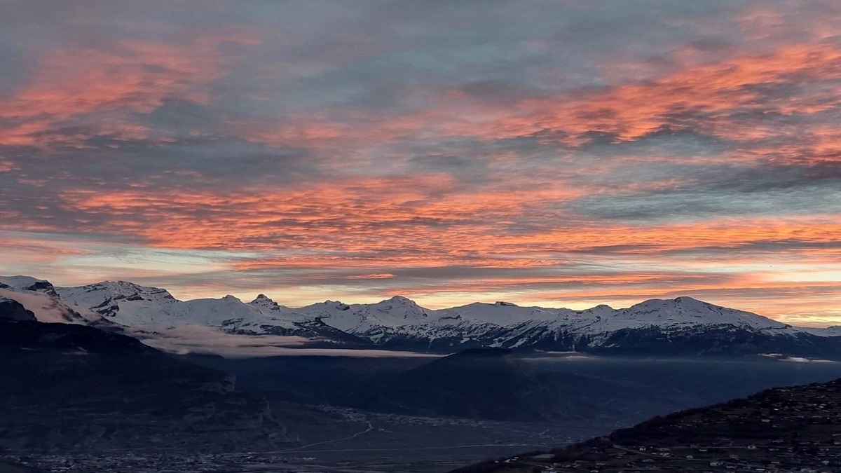 Nendaz Apartment | Apartment in Veysonnaz with Stunning Views