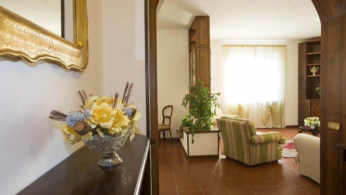 Monticiano Villa | Apartment in Villa Tuscany