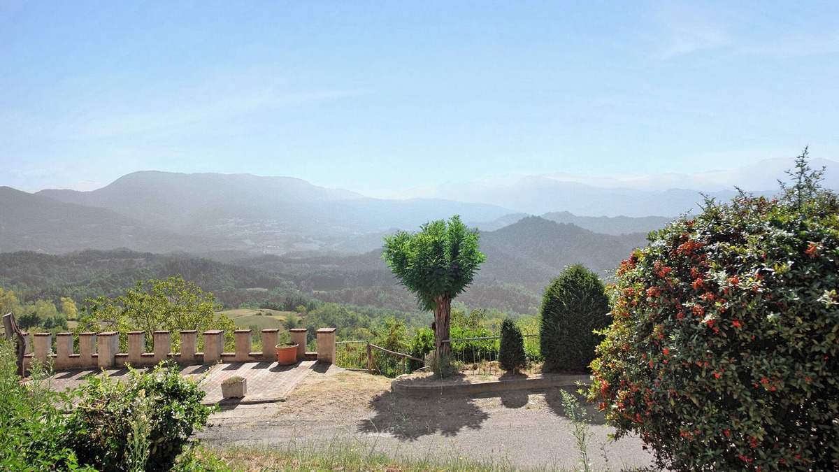 Borghetto Di Borbera Apartment | Apartment 'Orizzonte Calmo' with Mountain View, Garden & Wi-Fi