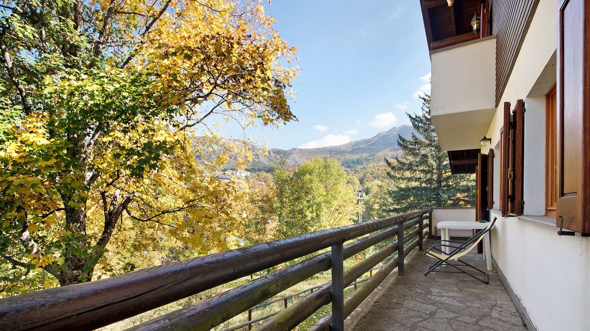 Santo Stefano dʼAveto Apartment | Apartment "Agriturismo La Casa sul Poggio - Maggiorasca" with Private Terrace, Shared Pool