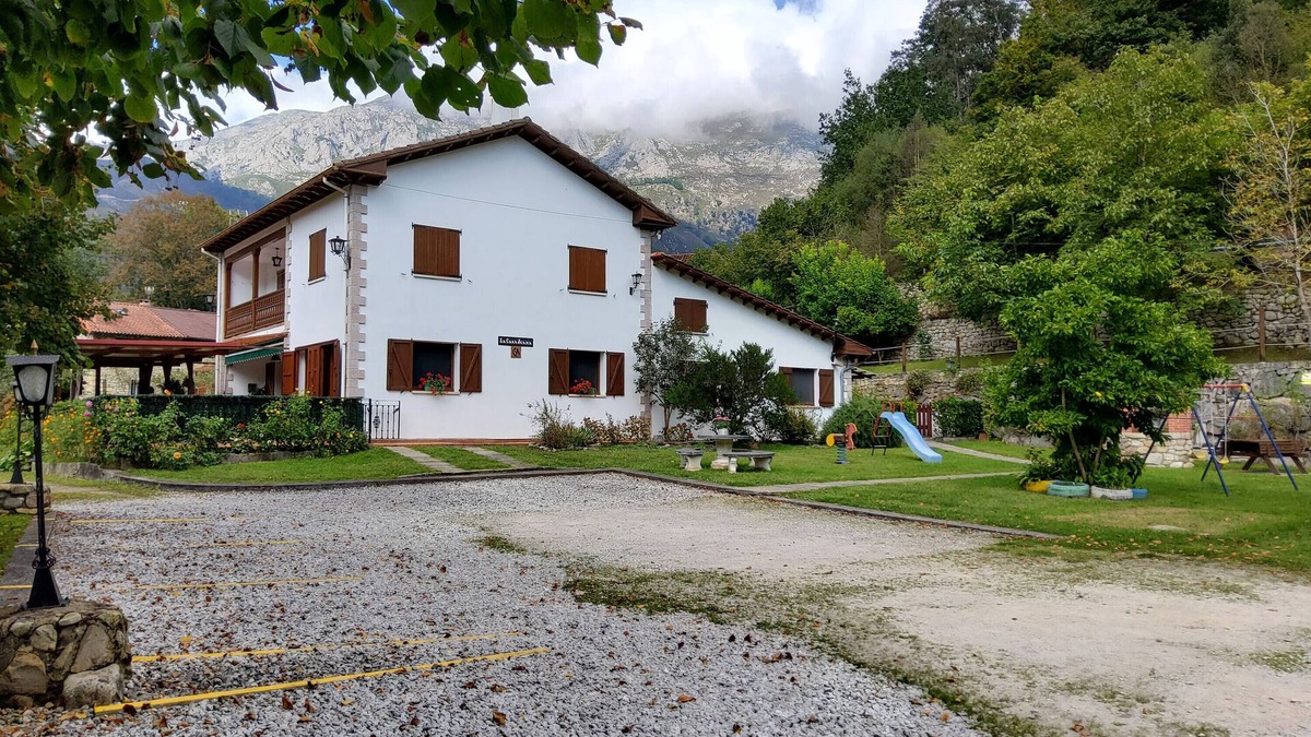 Penamellera Alta Apartment | Apartment 'Juana' with Mountain View, Private Terrace and Wi-Fi