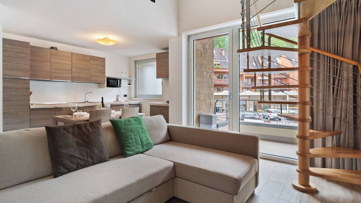 Ponte Arche Apartment | Apartment 'Jubilant' with Mountain View, Balcony and Air Conditioning
