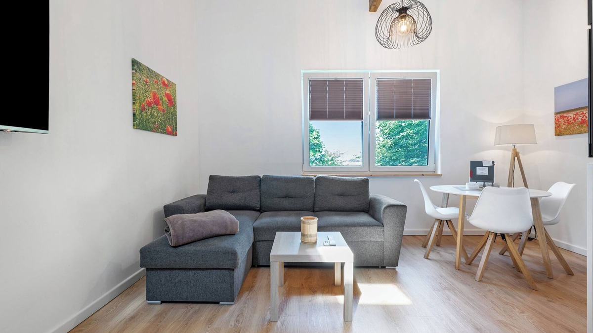 Lohe-Rickelshof Apartment | Apartment 'Junge 2' with Wi-Fi