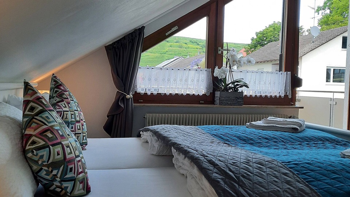 Kenzingen Apartment | Apartment Kapellennest Burgblick 12 minutes by car. v. Europa-Park.