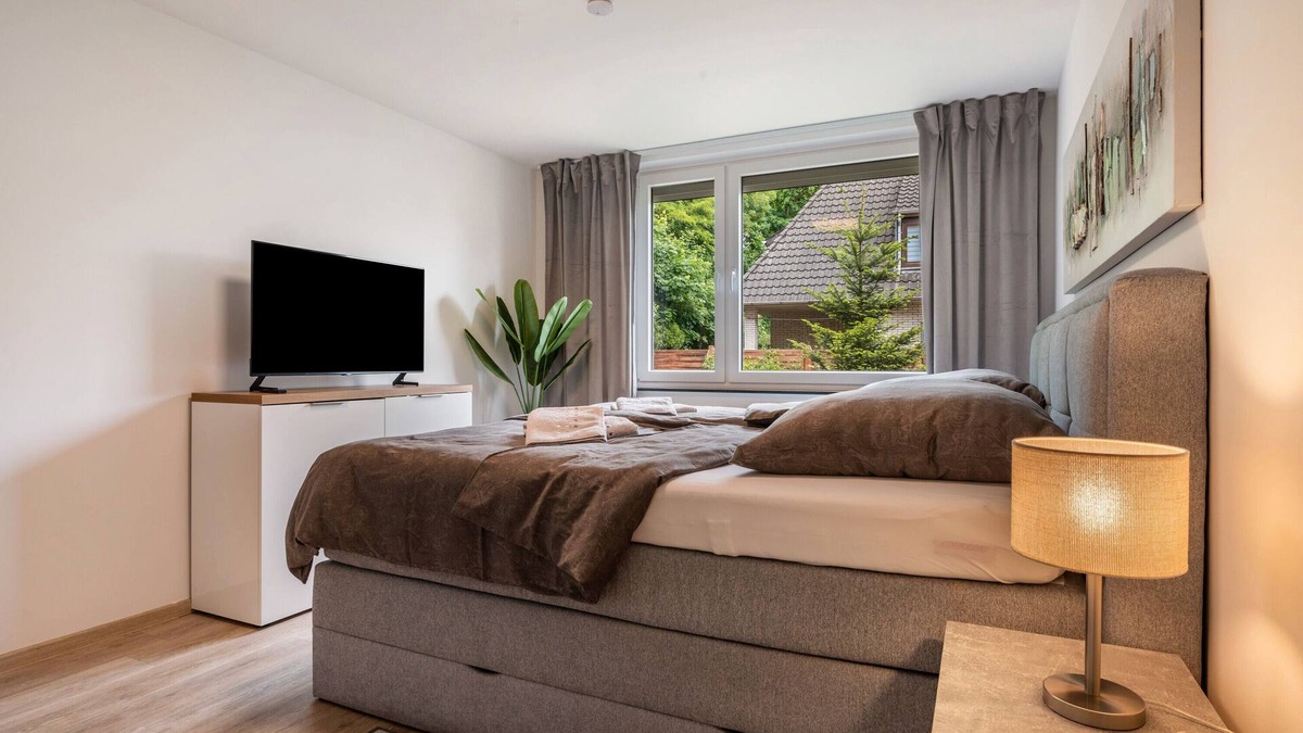 Delmenhorst Apartment | Apartment 'Kleines Glück' with Balcony and Wi-Fi