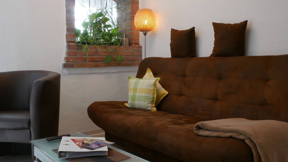 Hohenhaslach Apartment | Apartment 'Knodel Nr 1' with Shared Terrace, Shared Garden and Wi-Fi