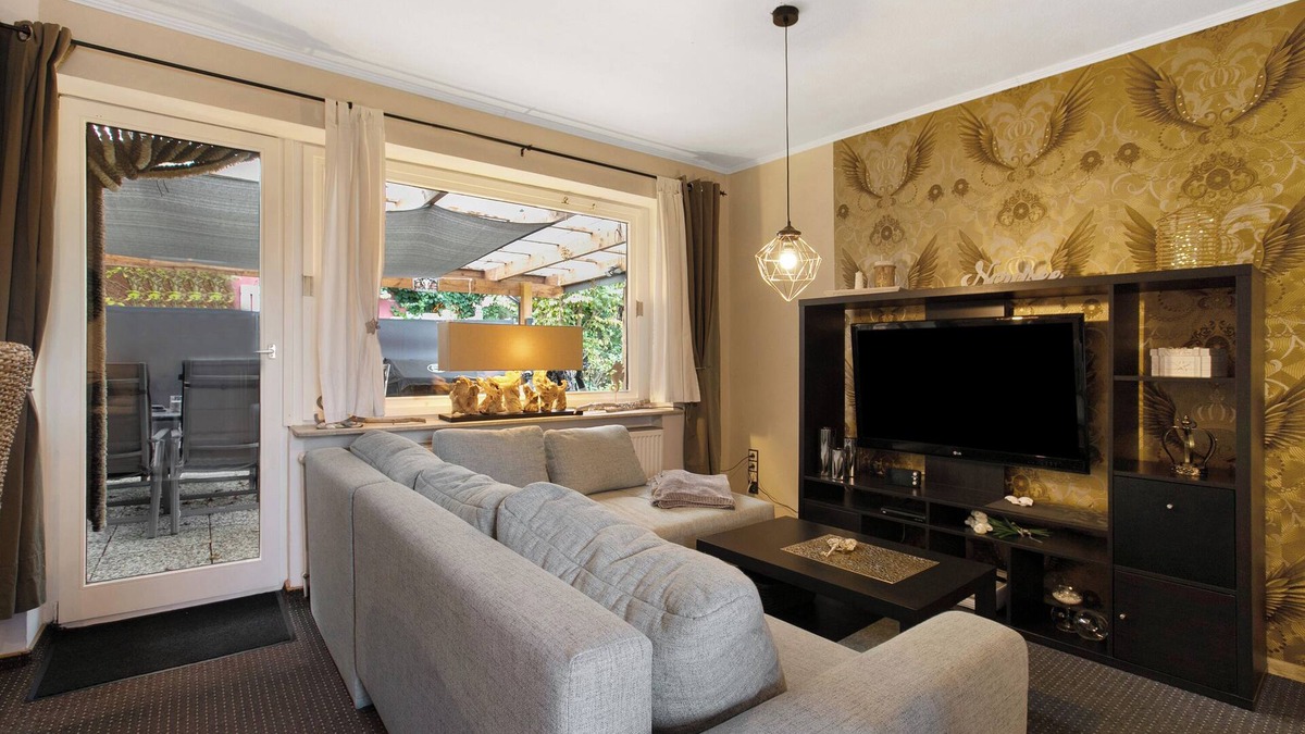 Burg Apartment | Apartment 'Kompass Oase' with Private Terrace, Private Garden and Wi-Fi