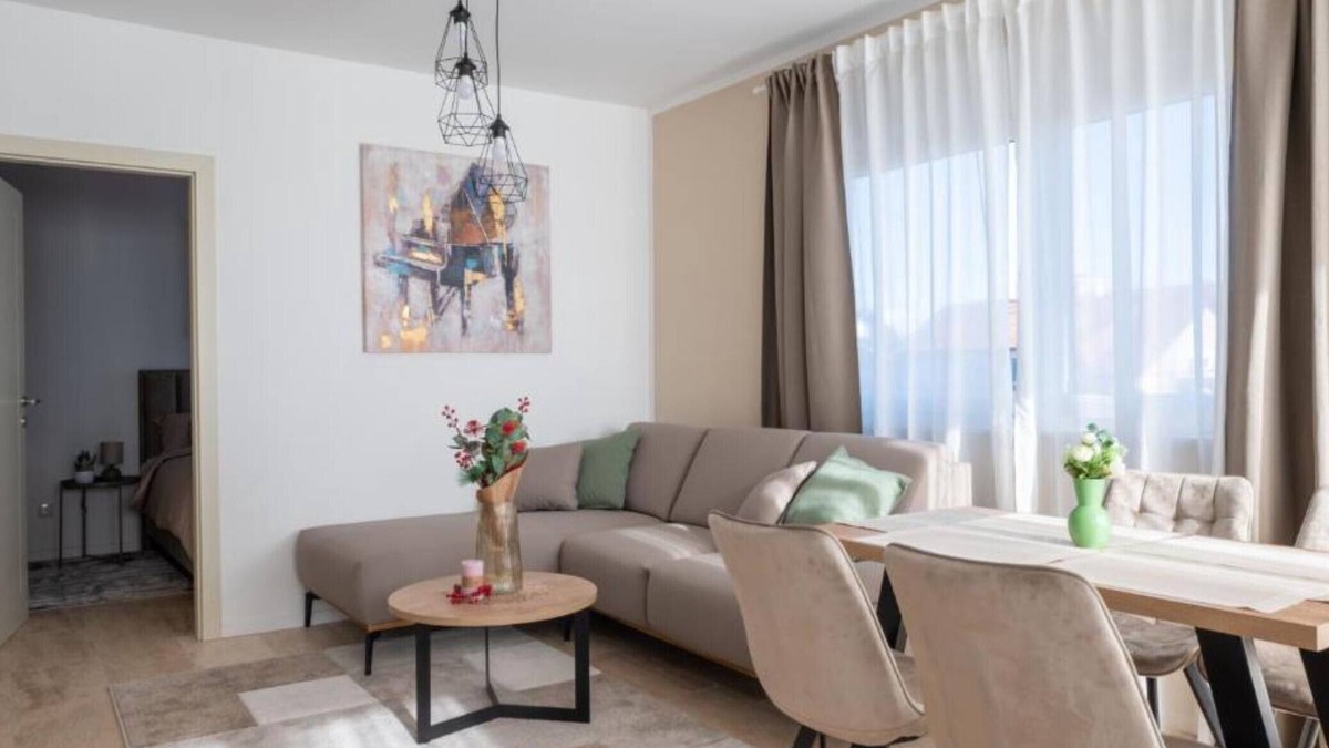 Kraljevec Sesvetski Apartment | Apartment Kona - Two Bedroom Apartment with Balcony