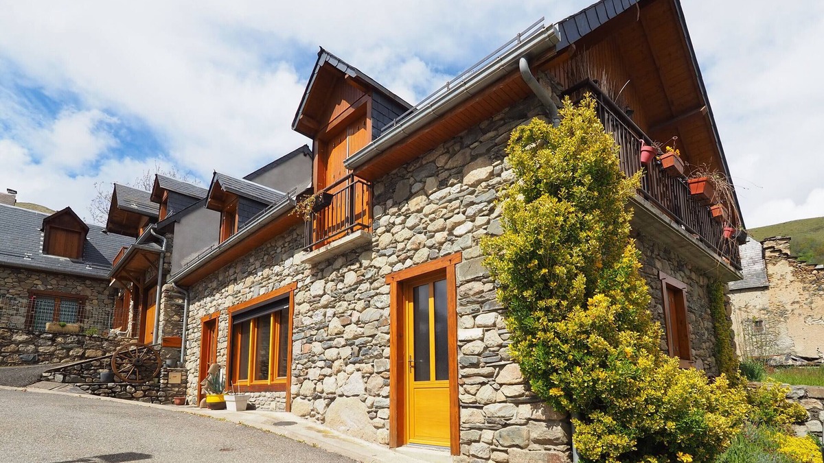 Cazeaux-de-Larboust Apartment | Apartment 'La Grange' with Mountain View, Private Garden and Wi-Fi