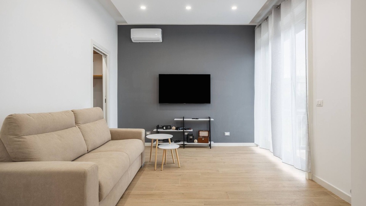 Isola delle Femmine House | Apartment 'La Casa Di Simone' with Shared Garden, Wi-Fi and Air Conditioning