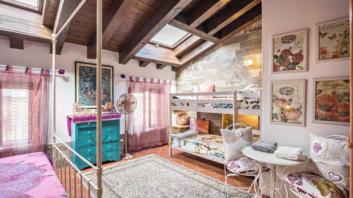 Salionze Apartment | Apartment "Le Case di Erminia Vintage" with Wi-Fi & A/C