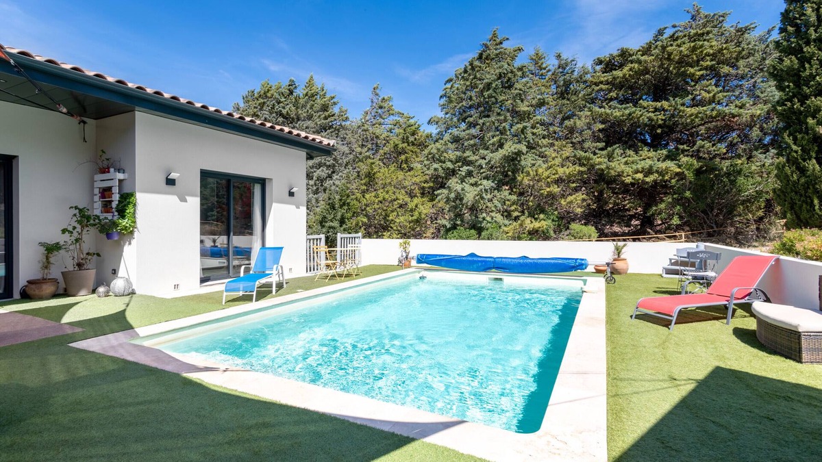 Treilles Apartment | Apartment 'L'occitane' with Shared Terrace, Shared Garden and Wi-Fi