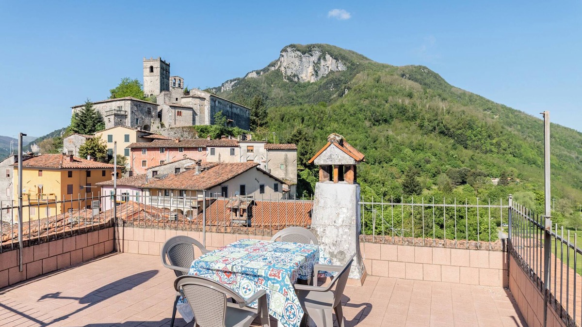Cardoso Apartment | Apartment 'La Casa Di Anita' with with a view from a large panoramic terrace over the mountains