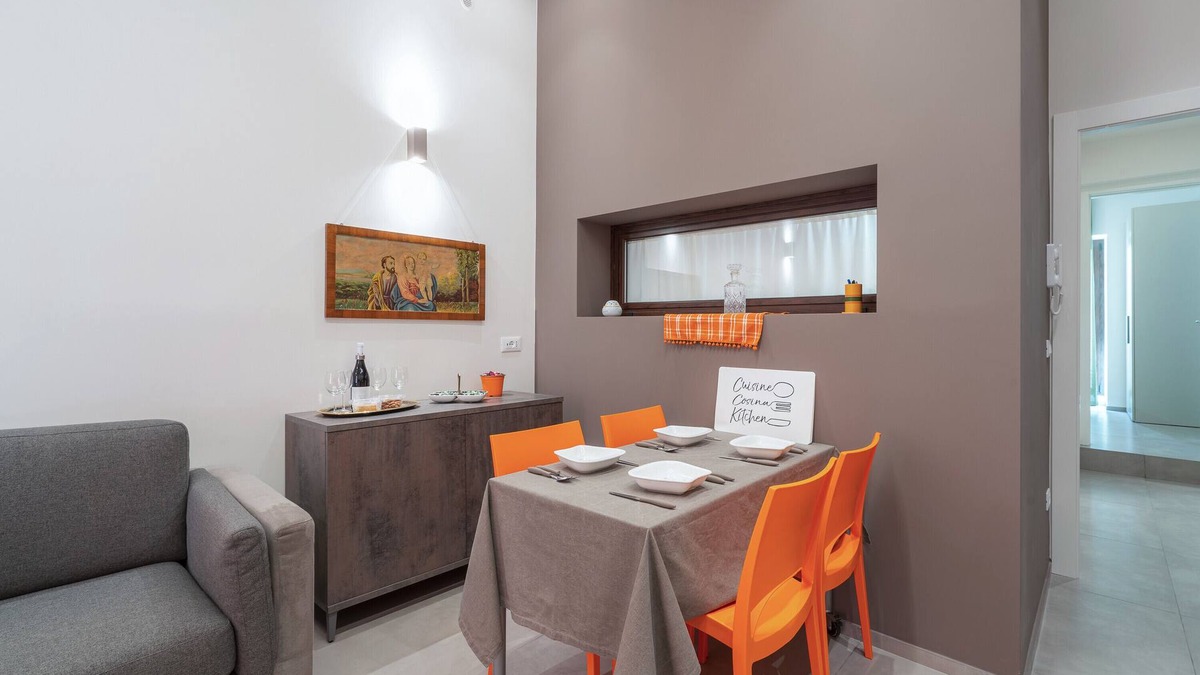 Noto Historic Centre Apartment | Apartment 'La Casetta Del Cuore' with Private Backyard, Wi-Fi and Air Conditioning