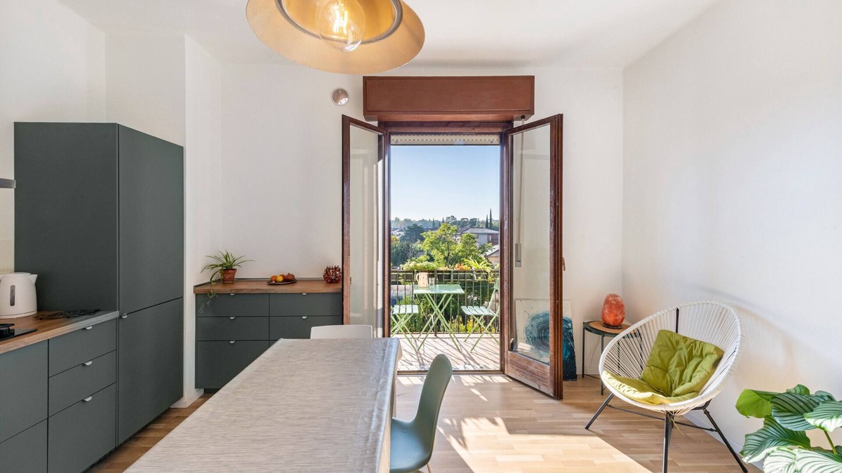 San Zeno Apartment | Apartment 'La Casetta' with Balcony and Air Conditioning