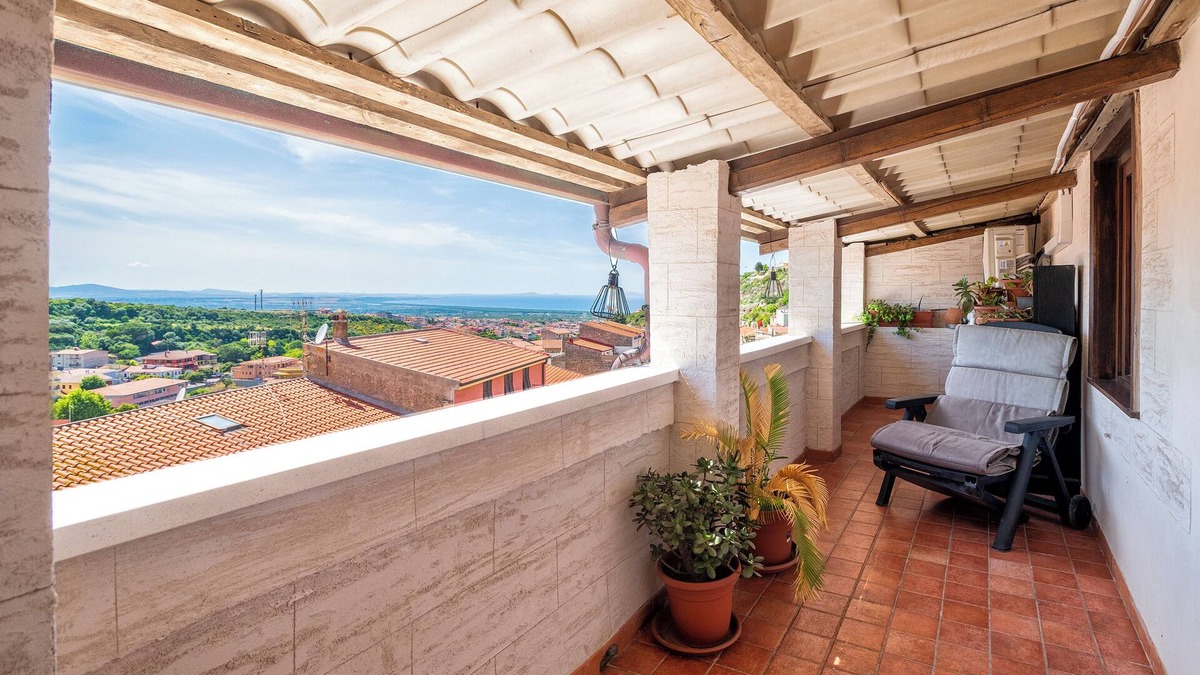 Sennori Apartment | Apartment 'La Contessa' with Mountain View, Wi-Fi and Air Conditioning