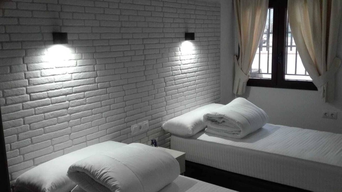 Chiclana de Segura Apartment | Apartment 'La Teja 1' with Mountain View, Wi-Fi and Air Conditioning
