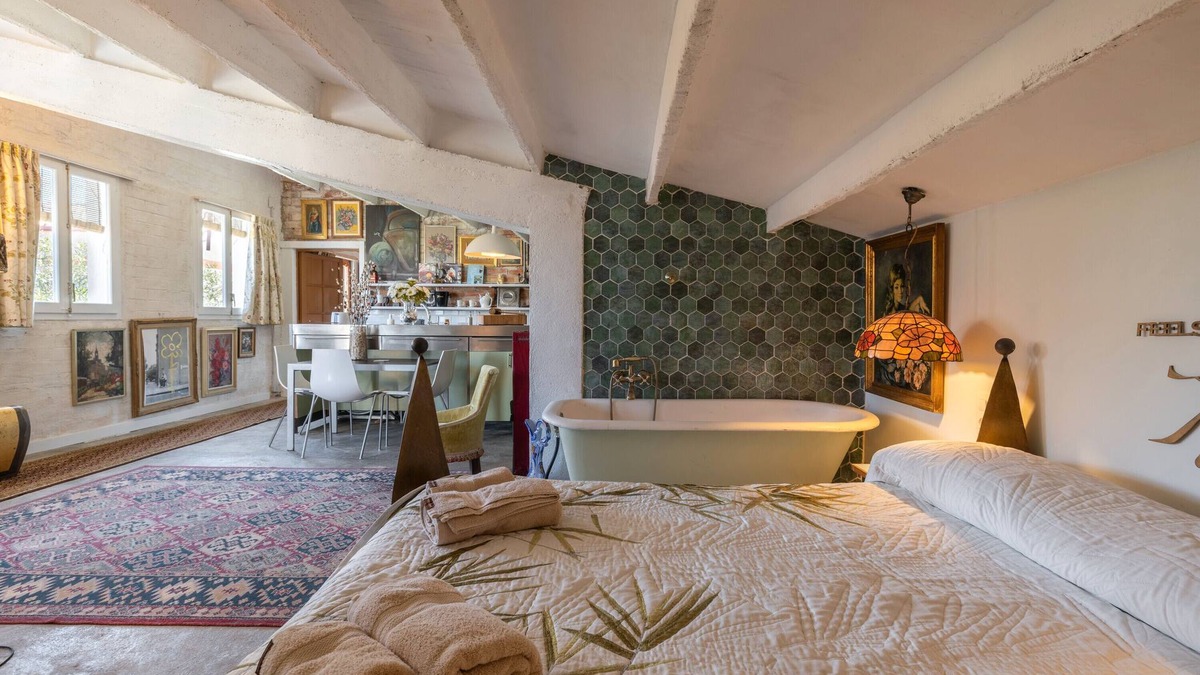 Riudecanyes Apartment | Apartment 'La Fabriqueta Deluxe' with Mountain View, Wi-Fi and Air Conditioning