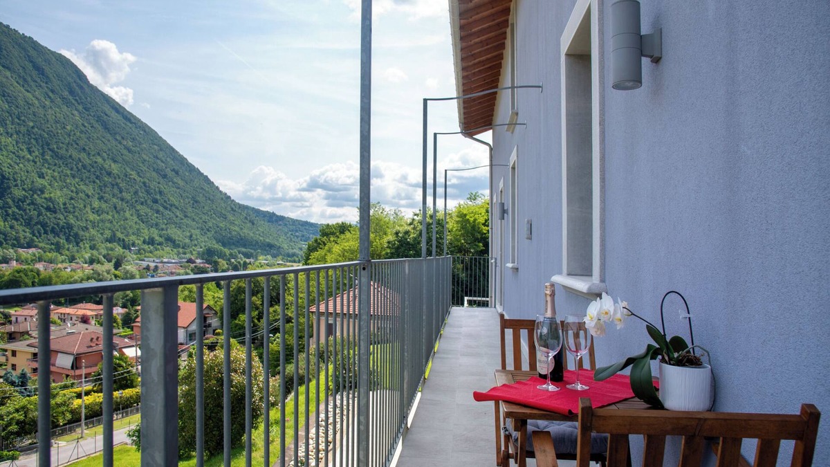 Laveno Apartment | Apartment 'La Fonte Primo Piano' with Mountain View, Shared Garden and Wi-Fi
