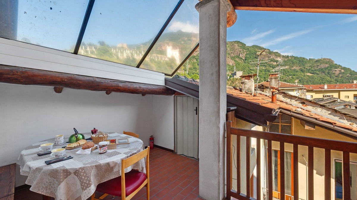 Pont-Saint-Martin Apartment | Apartment 'La Mansarda Del Viaggiatore' with Mountain View, Private Terrace and Wi-Fi