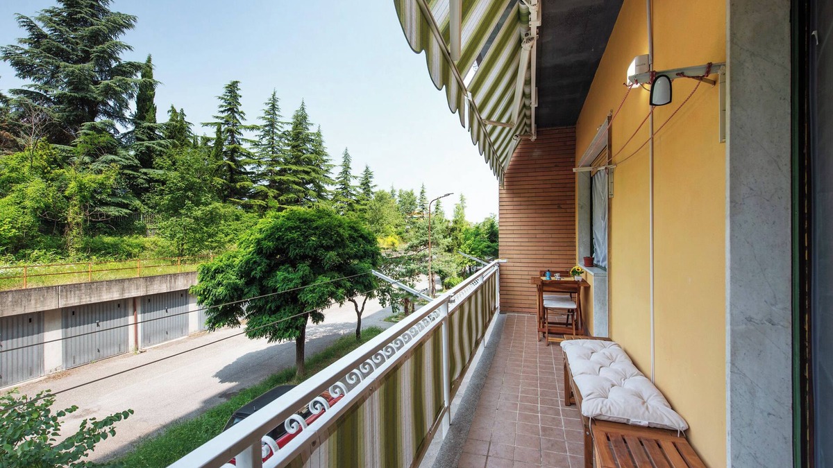 Serravalle Scrivia Apartment | Apartment 'La Casa Della Gioia' with Balcony and Wi-Fi