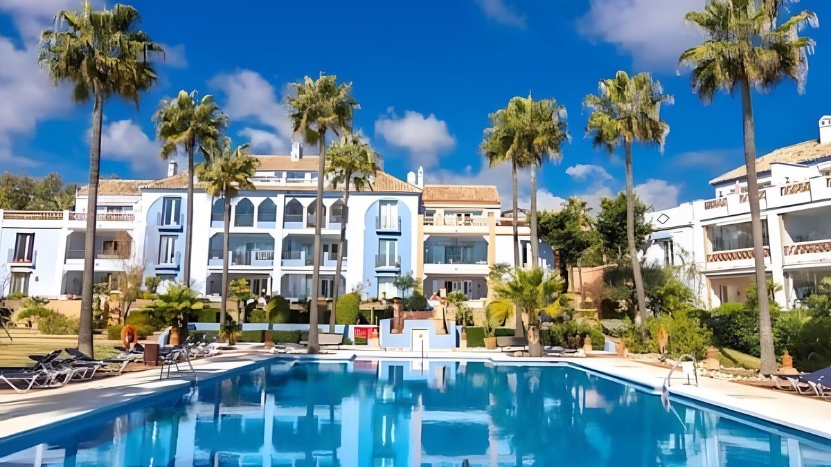 Bahia de Casares Apartment | Apartment 'La Perla De La Bahía, Espectacular' with Sea View, Wi-Fi and Air Conditioning