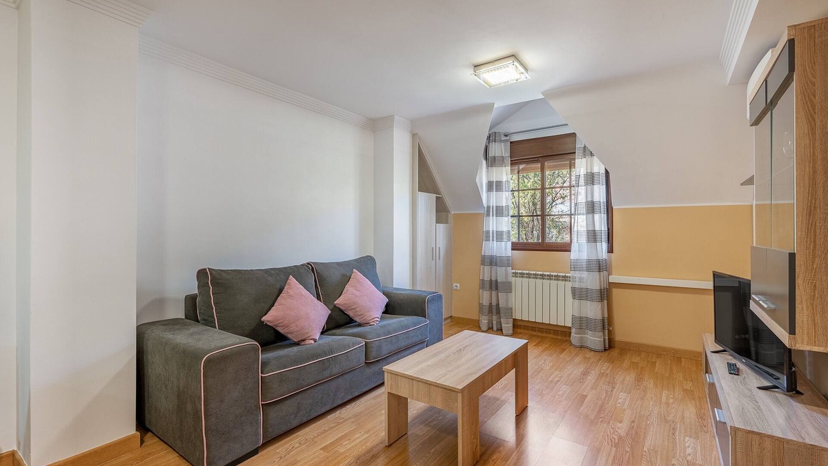 Monachil Apartment | Apartment "Ladera de Sierra Nevada" with Mountain View & Wi-Fi