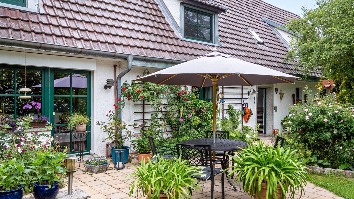 Neudrossenfeld Apartment | Apartment 'Landlust' with Shared Terrace, Shared Garden and Wi-Fi