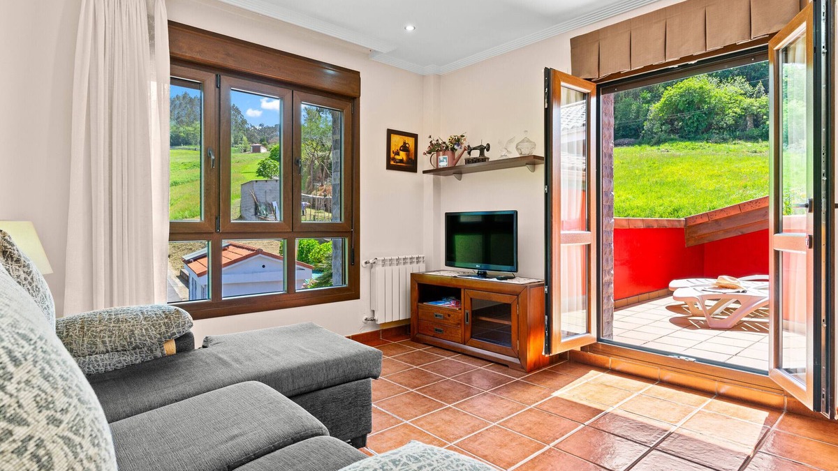 Riberas Apartment | Apartment 'Las Pilas' with Mountain View and Private Garden