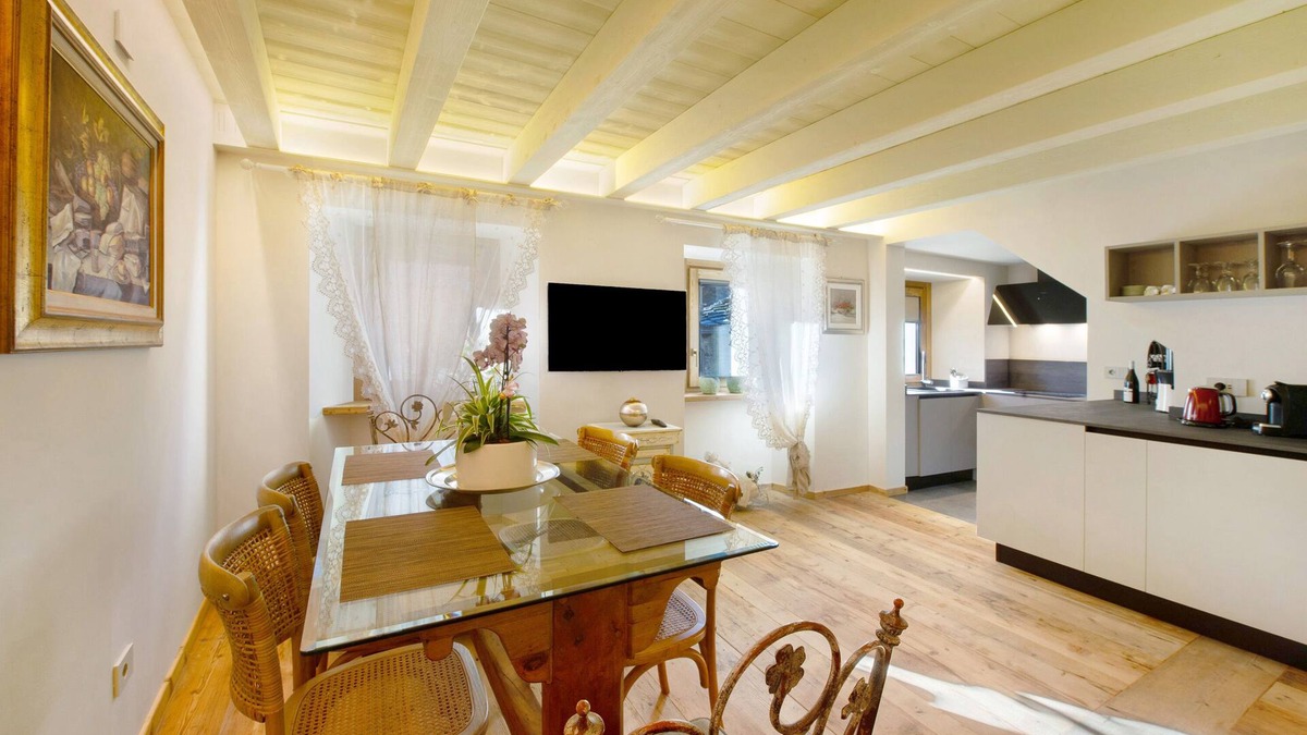 Arvier Apartment | Apartment 'Le Bourg Charmant - Soleil d’été' with Mountain View, Shared Garden and Wi-Fi