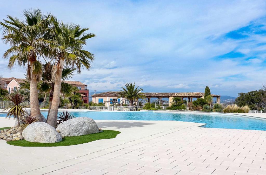 La Rouviere Apartment | Apartment Le Golf de Roquebrune by Interhome