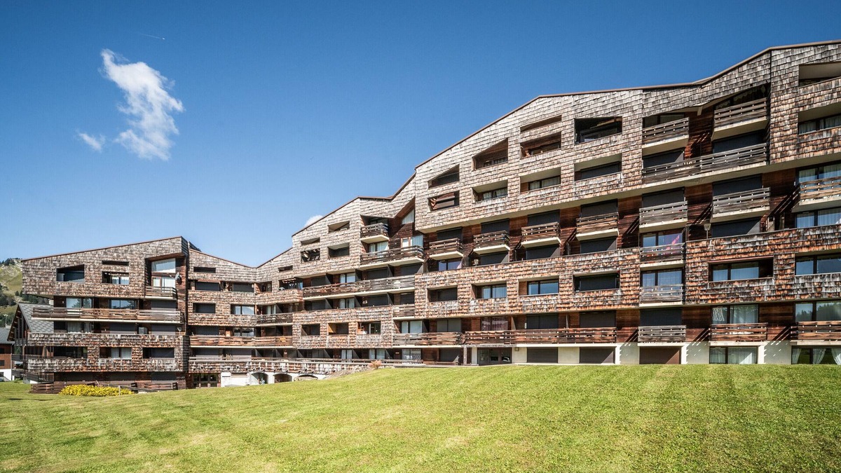 Le Praz de Lys Apartment | Apartment 'Les Pralyssimes 462' with Mountain View, Private Terrace and Wi-Fi