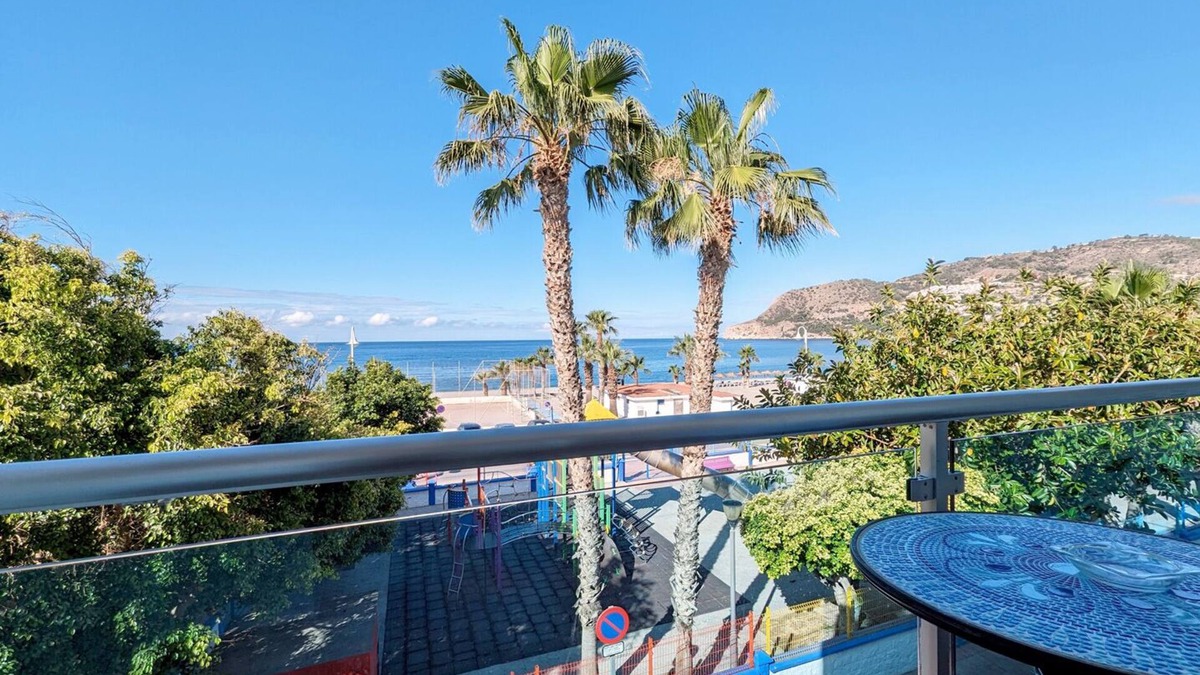 La Herradura Apartment | Apartment Levante - Front line beach with terrace in La Herradura